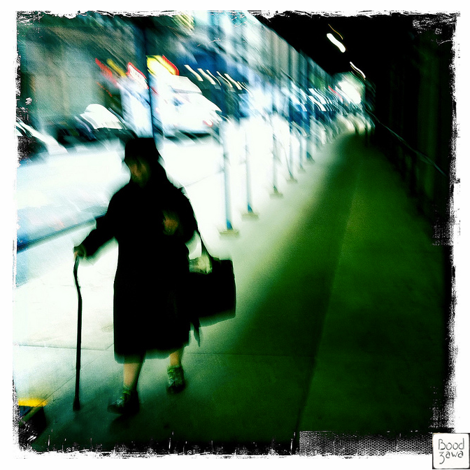 old-woman-in-the-city